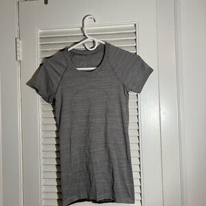 LuluLemon Workout Tee